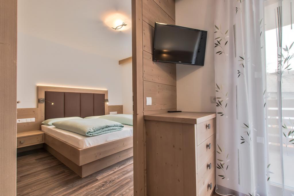 Apartments Ciasa Costa บาเดีย ภายนอก รูปภาพ