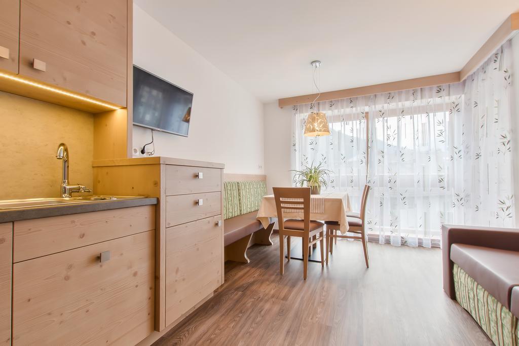 Apartments Ciasa Costa บาเดีย ภายนอก รูปภาพ